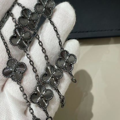 [⭐Aura]CLOVER 5 MOTIF BLACK BRACELET