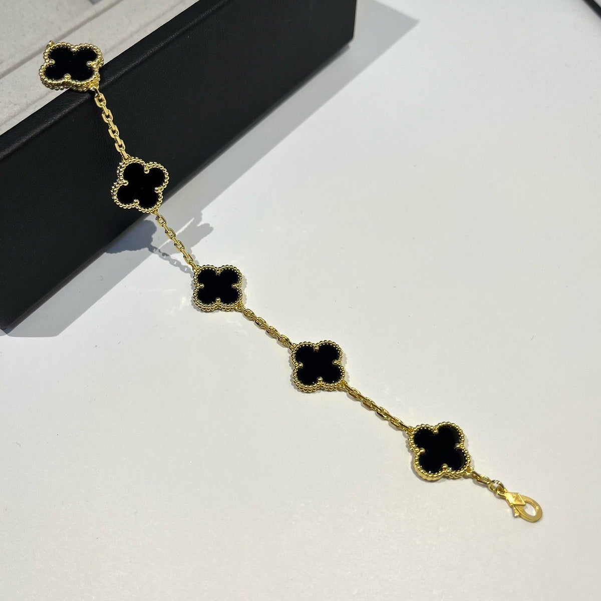 [⭐Aura] CLOVER 5 MOTIF ONYXS BRACELET COLLECTION