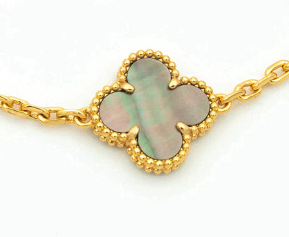[⭐Aura] CLOVER 5 MOTIF GRAY MOP BRACELET COLLECTION