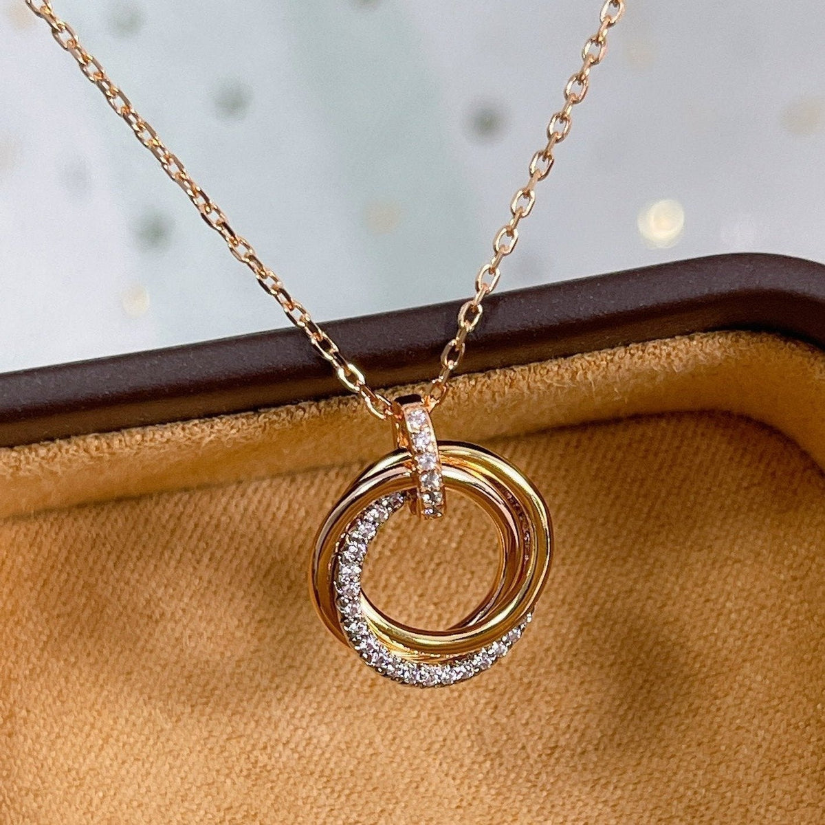 [⭐Aura]TRINITY NECKLACE SILVER GOLD PINK GOLD DIAMONDS