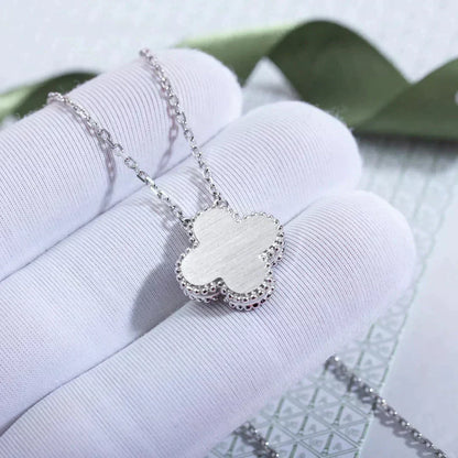 [⭐Aura]CLOVER  15MM DIAMOND LASER NECKLACE SILVER