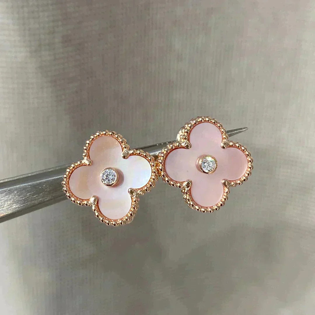 [⭐Aura]CLOVER MEDIUM 1 MOTIFS  PINK MOP DIAMOND EARRINGS