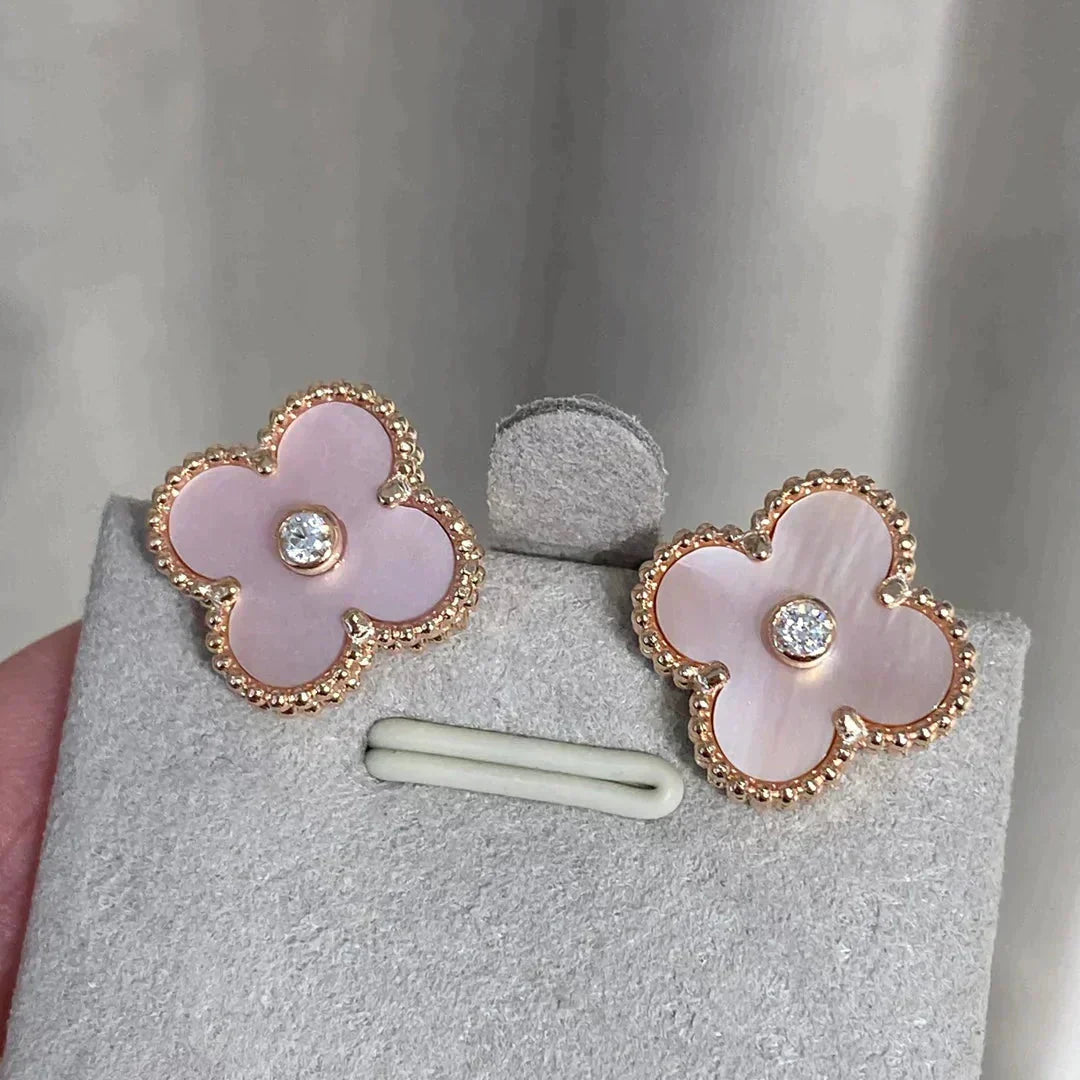 [⭐Aura]CLOVER MEDIUM 1 MOTIFS  PINK MOP DIAMOND EARRINGS
