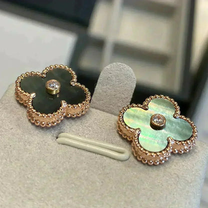 [⭐Aura]CLOVER MEDIUM 1 MOTIFS GRAY MOP  DIAMOND EARRINGS