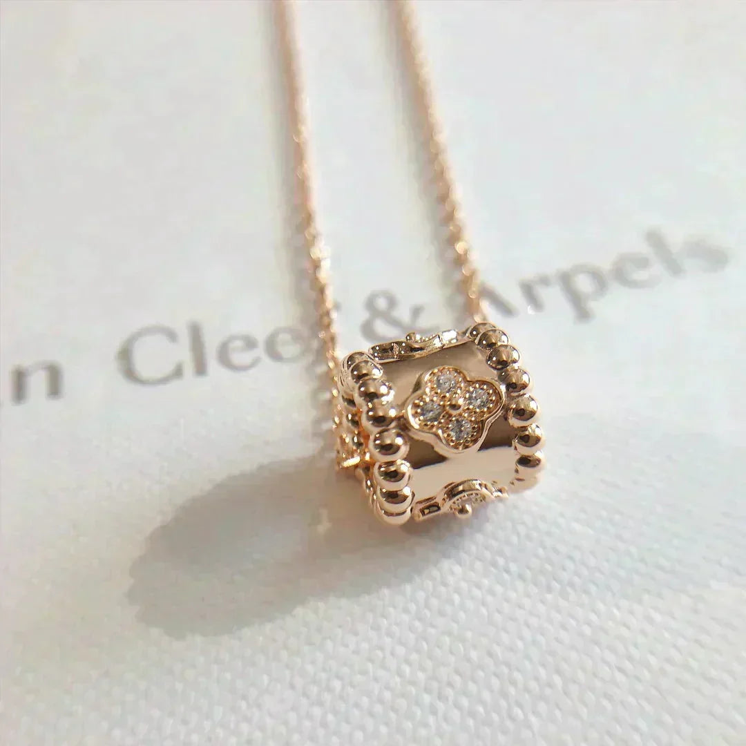 [⭐Aura]PERLEE PEDANT NECKLACE GOLD / ROSE GOLD