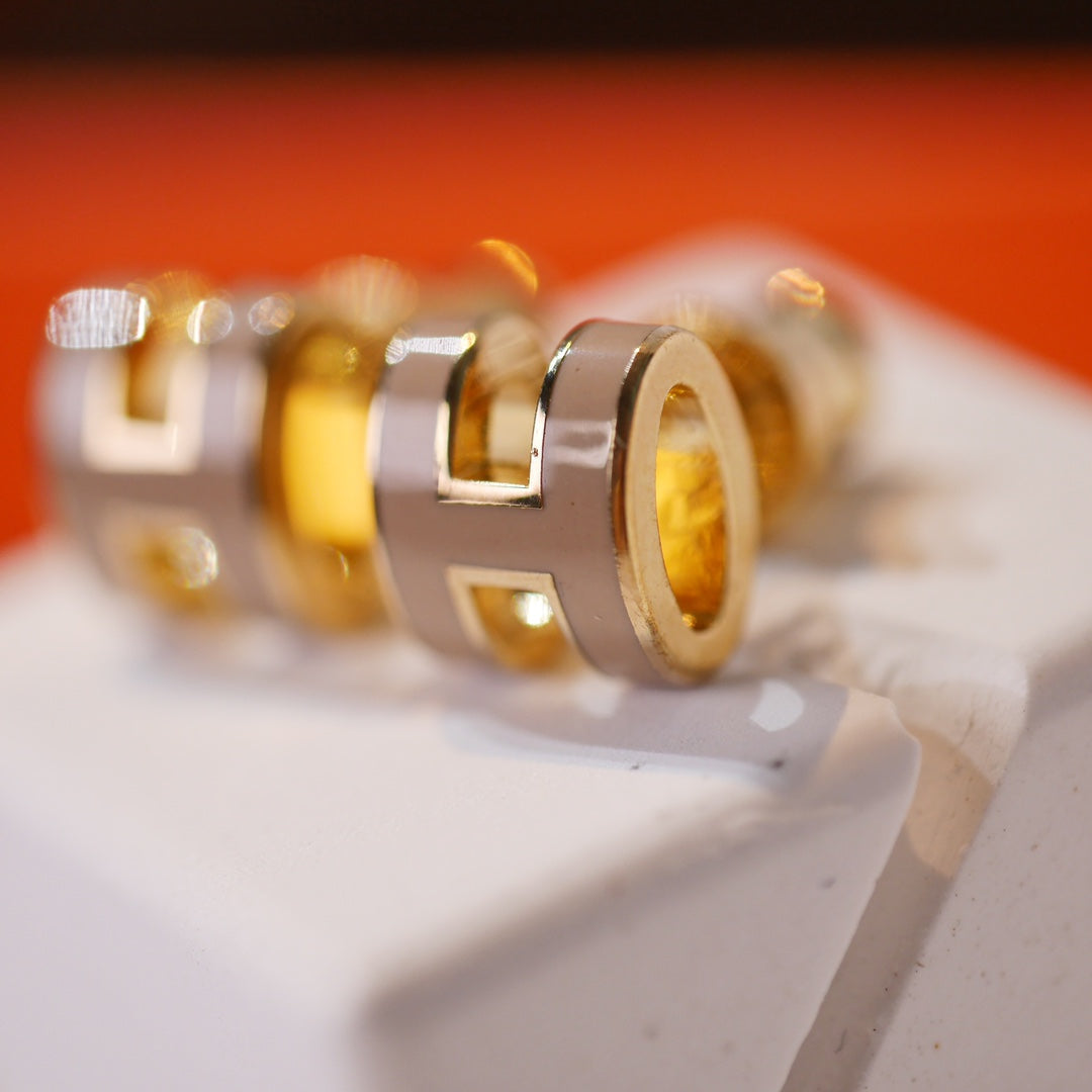 [⭐Aura]MINI POP H GOLD EARRINGS GREY