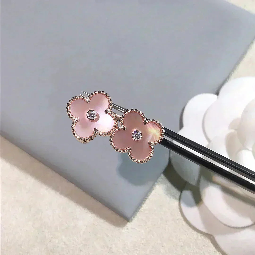[⭐Aura]CLOVER MEDIUM 1 MOTIFS  PINK MOP DIAMOND EARRINGS