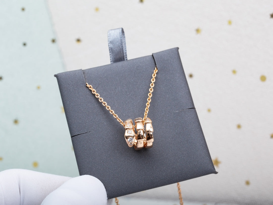 [⭐Aura]SERPENTI PINK GOLD NECKLACE DIAMOND