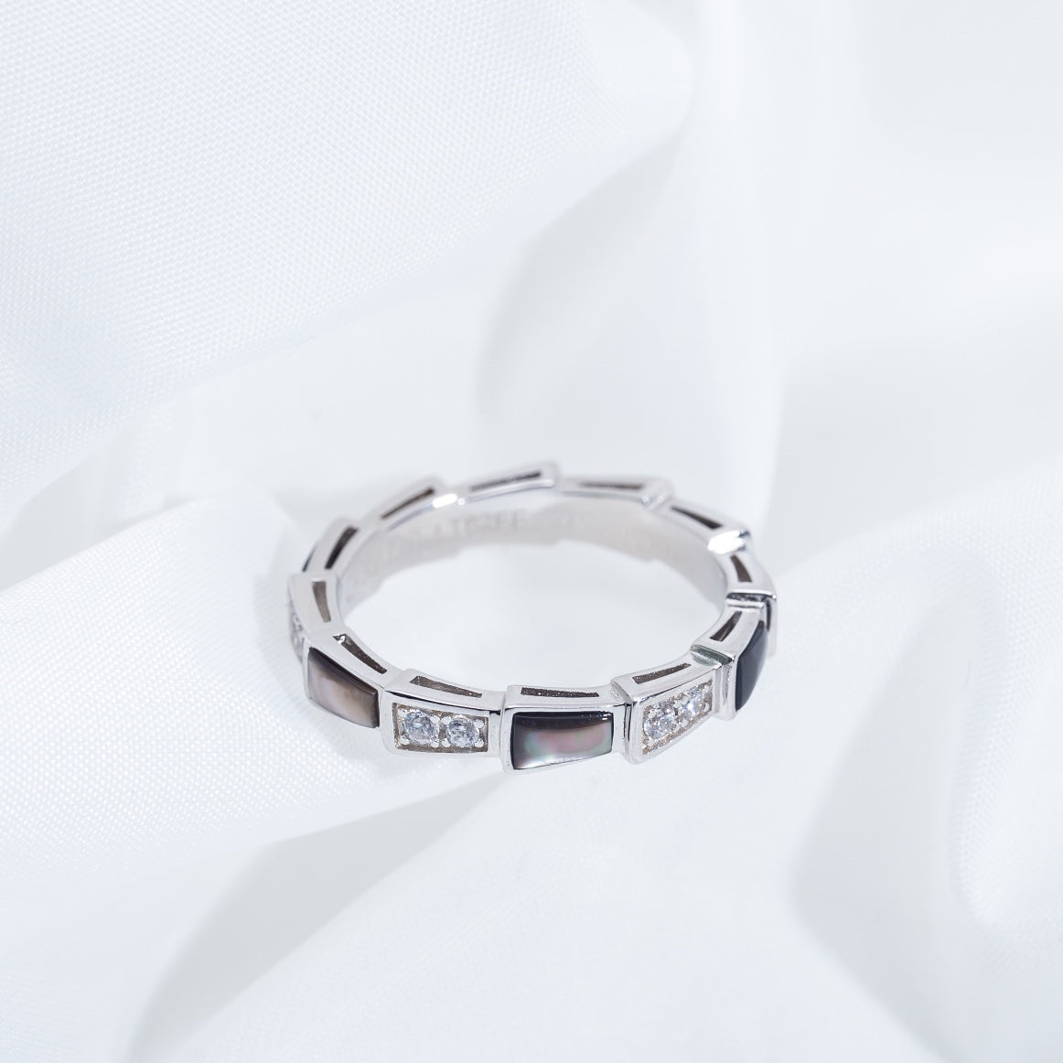 [⭐Aura]SERPENTI RING SILVER  DIAMOND BLACK MOP 3MM