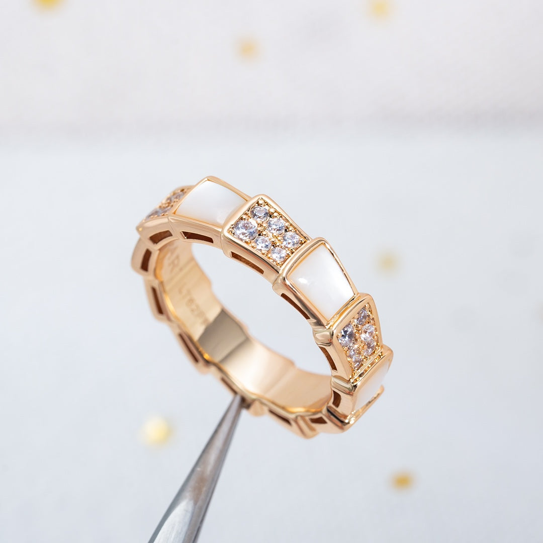 [⭐Aura]SERPENTI RING PINK GOLD MOP DIAMOND PAVED 4MM