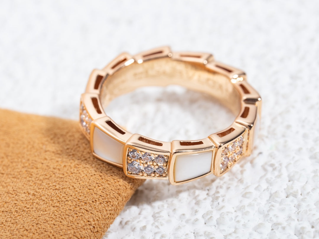 [⭐Aura]SERPENTI RING PINK GOLD MOP DIAMOND PAVED 4MM
