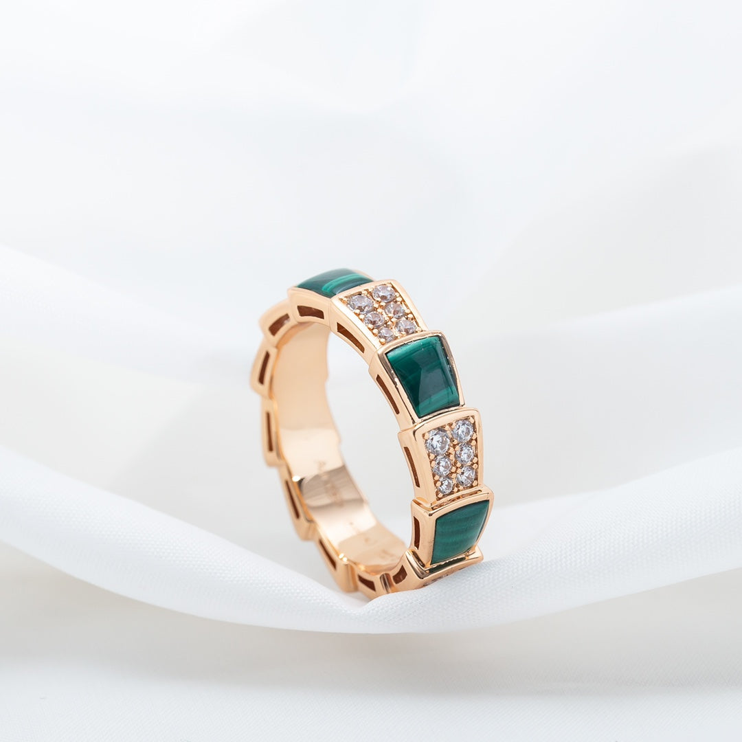 [⭐Aura]SERPENTI RING PINK GOLD MALACHITE DIAMOND PAVED 4MM