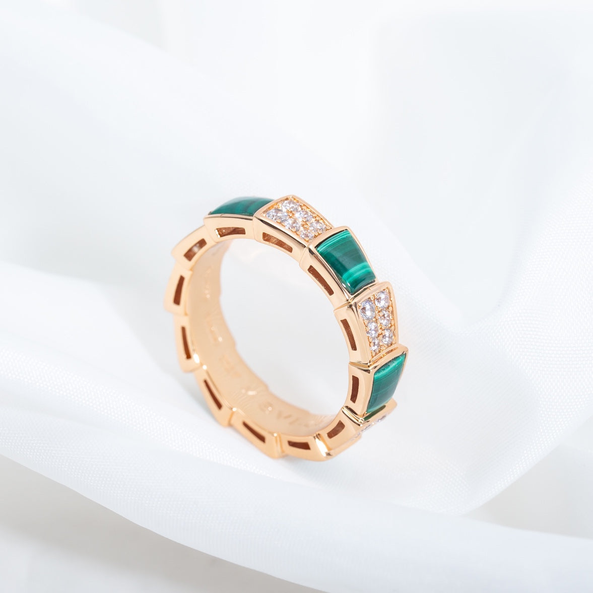 [⭐Aura]SERPENTI RING PINK GOLD MALACHITE DIAMOND PAVED 4MM