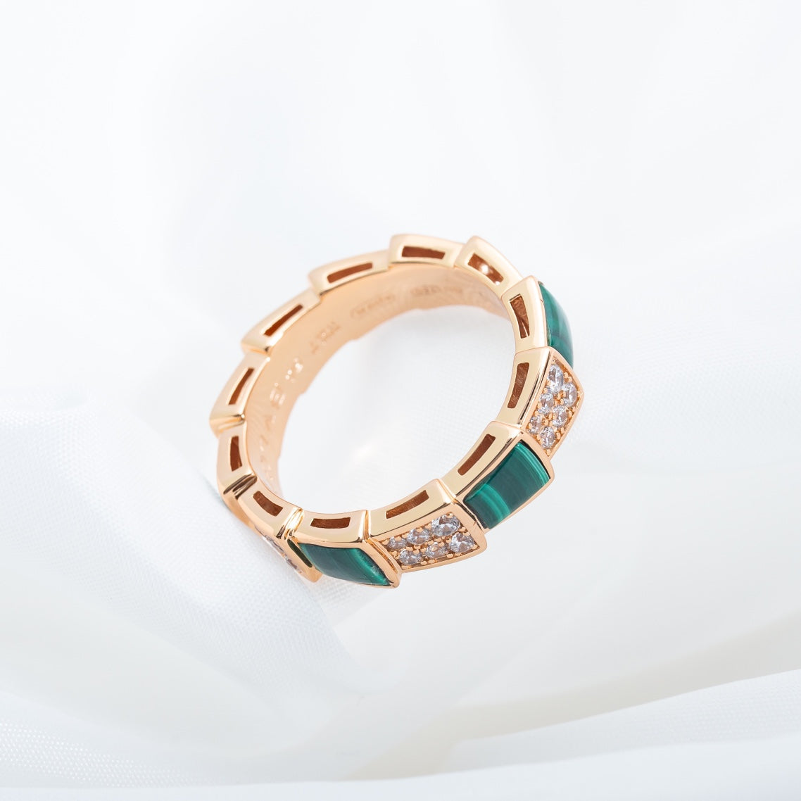 [⭐Aura]SERPENTI RING PINK GOLD MALACHITE DIAMOND PAVED 4MM