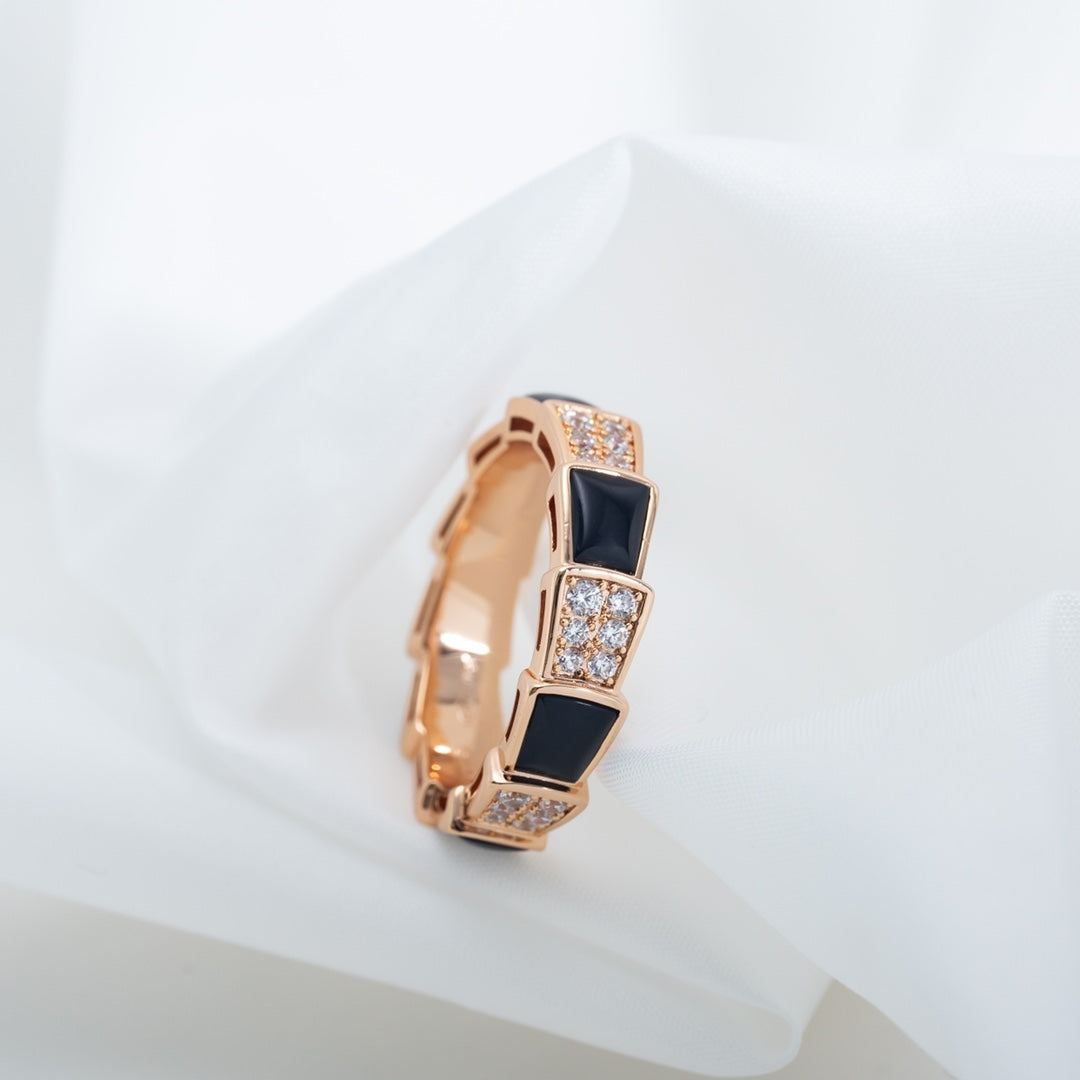 [⭐Aura]SERPENTI RING PINK GOLD BLACK MOP DIAMOND PAVED 4MM