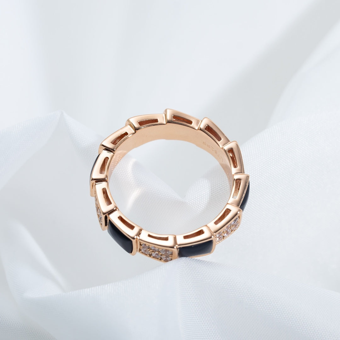 [⭐Aura]SERPENTI RING PINK GOLD BLACK MOP DIAMOND PAVED 4MM