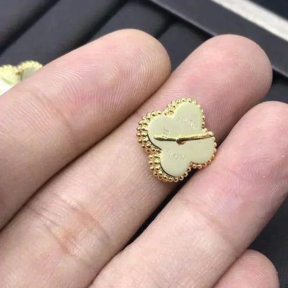 [⭐Aura]CLOVER MINI 9.5MM LASER EARRINGS