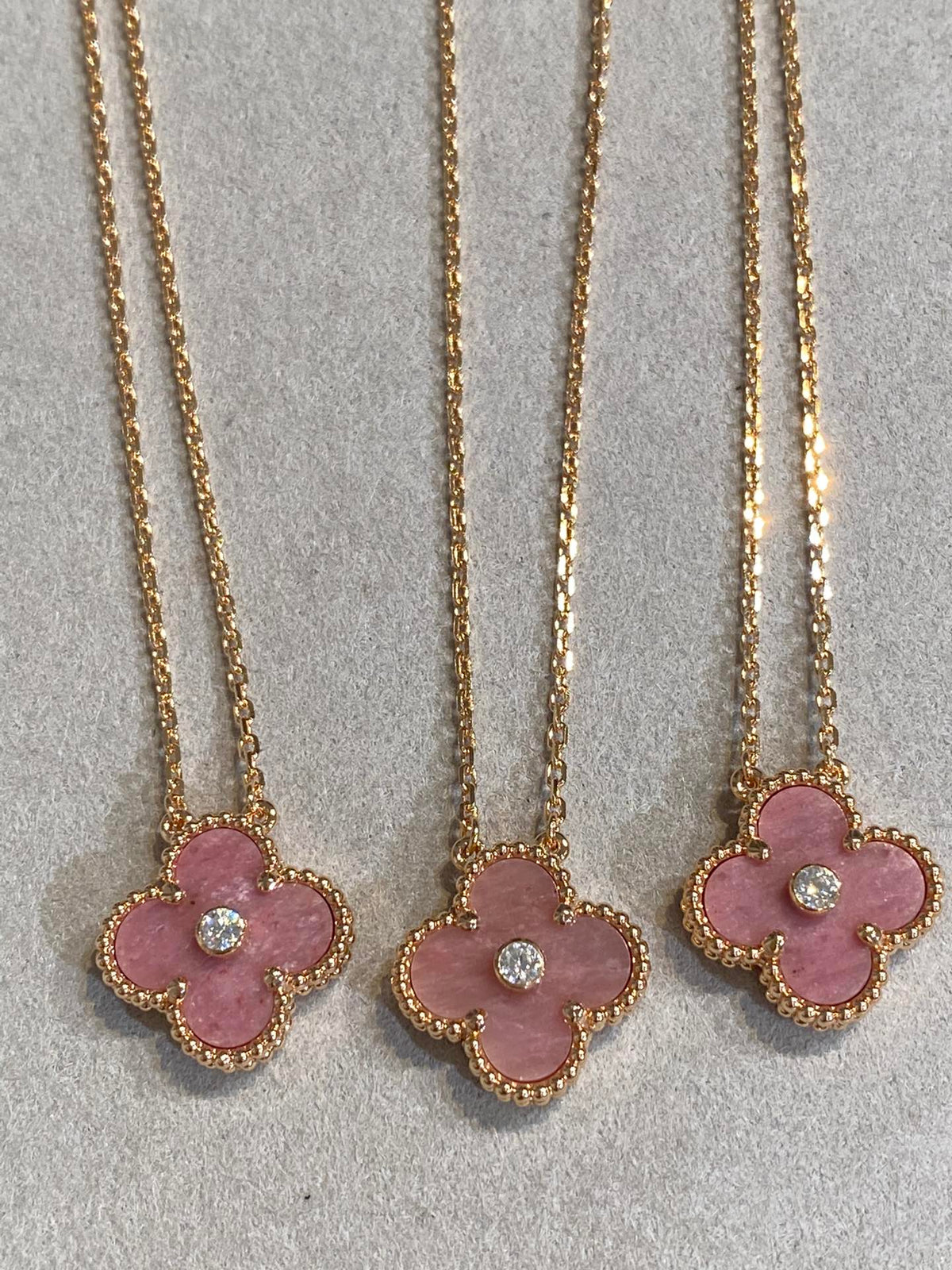 [⭐Aura]CLOVER 15MM DIAMOND RHODONITE NECKLACE