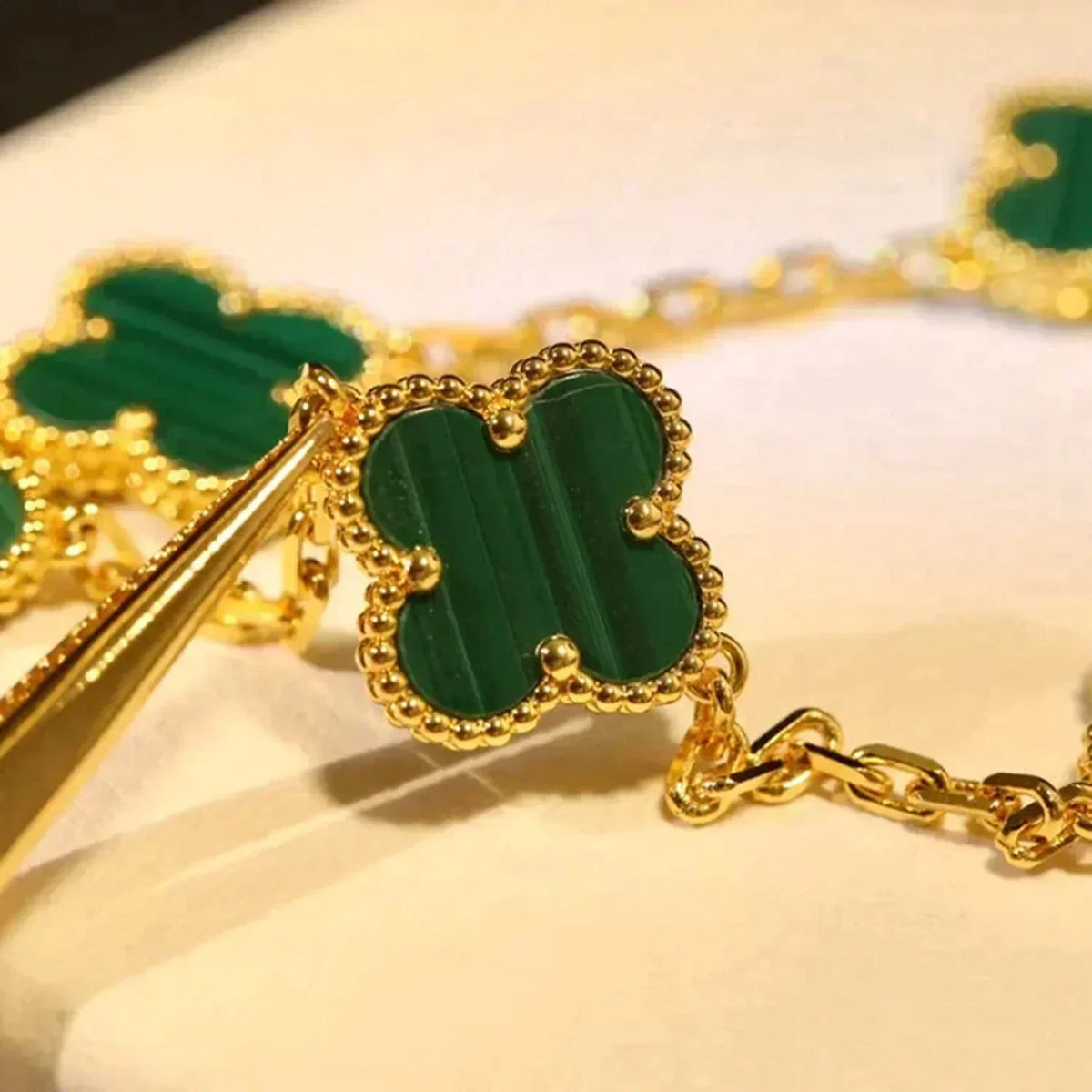 [⭐Aura] CLOVER 5 MOTIF MALACHITE BRACELET COLLECTION