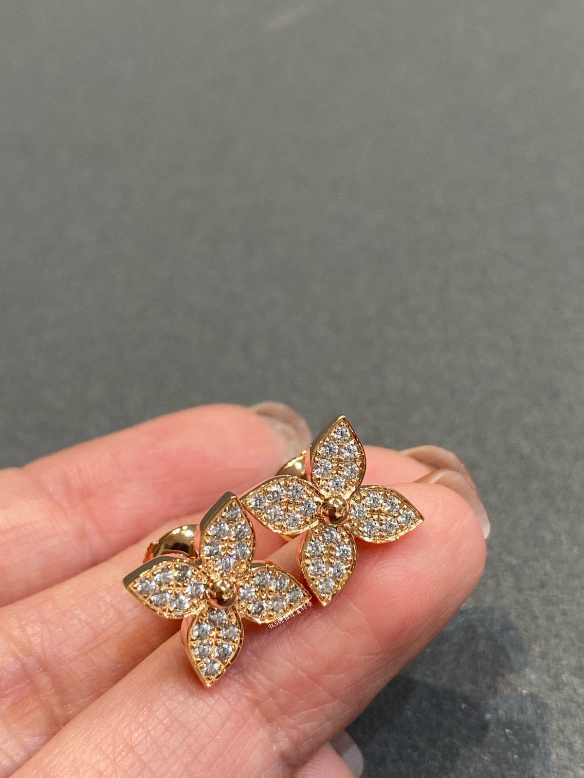 [⭐Aura]STAR DIAMOND EARRINGS