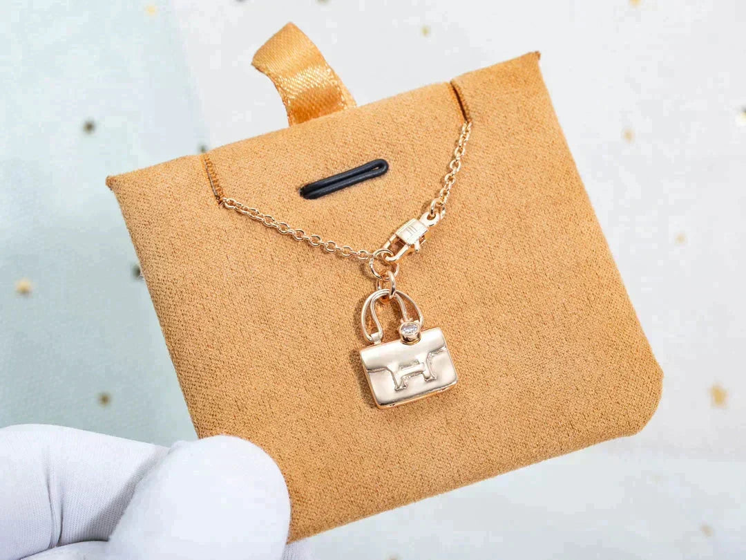 [⭐Aura]AMULETTE PEDANT ROSE GOLD NECKLACE