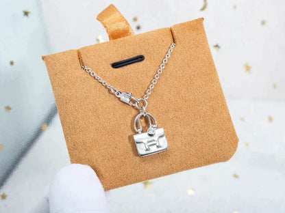[⭐Aura]AMULETTE PEDANT SILVER NECKLACE