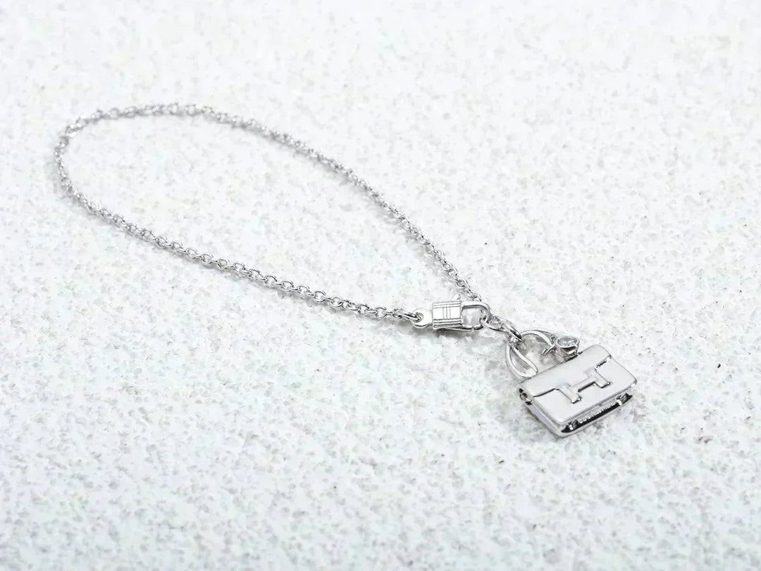[⭐Aura]AMULETTE PEDANT SILVER NECKLACE