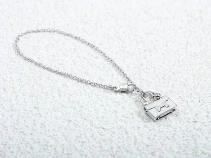 [⭐Aura]AMULETTE PEDANT SILVER NECKLACE