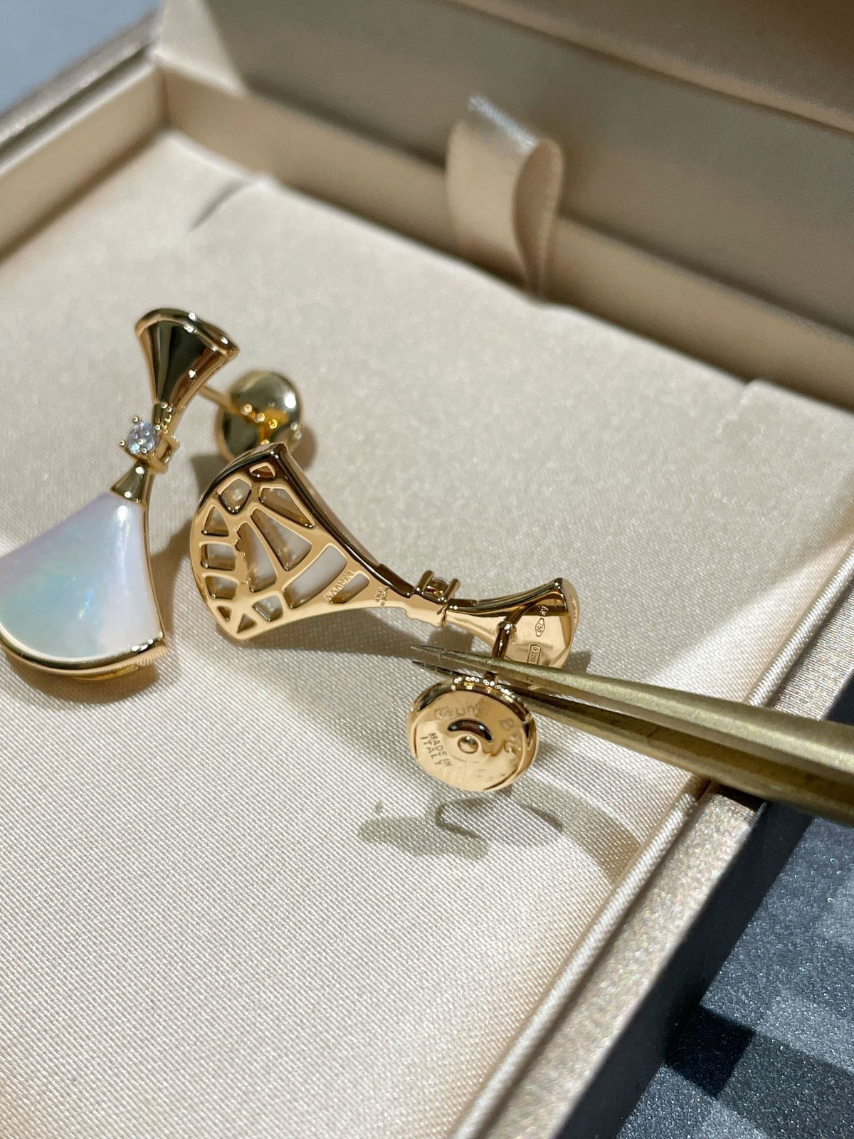 [⭐Aura]DREAM MOP 1 DIAMOND EARRINGS