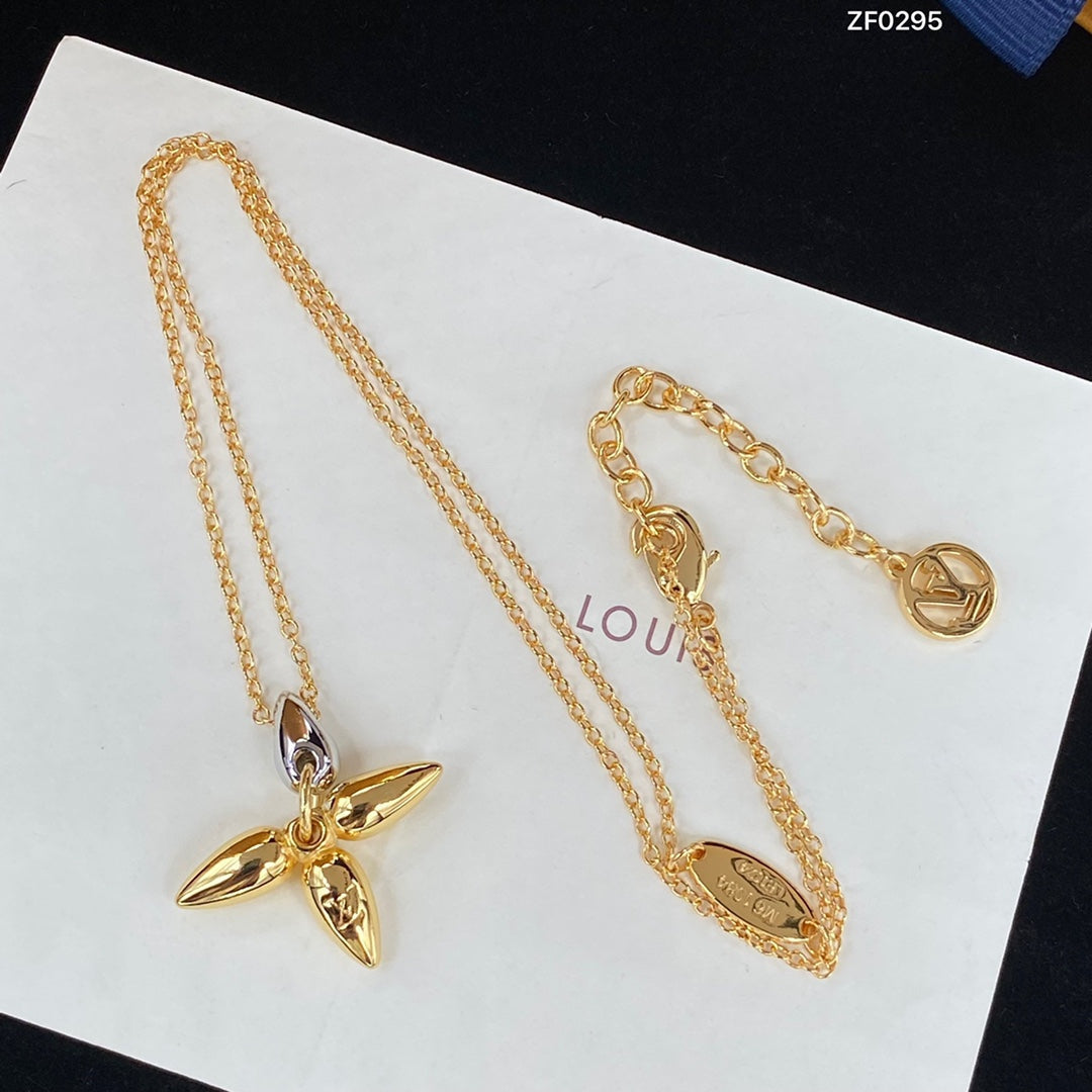[⭐Aura]LOUISETTE PEDANT GOLD NECKLACE