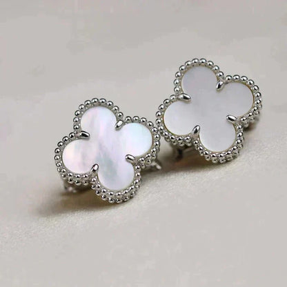 [⭐Aura]CLOVER MEDIUM 1 MOTIFS  WHITE MOP EARRINGS SILVER