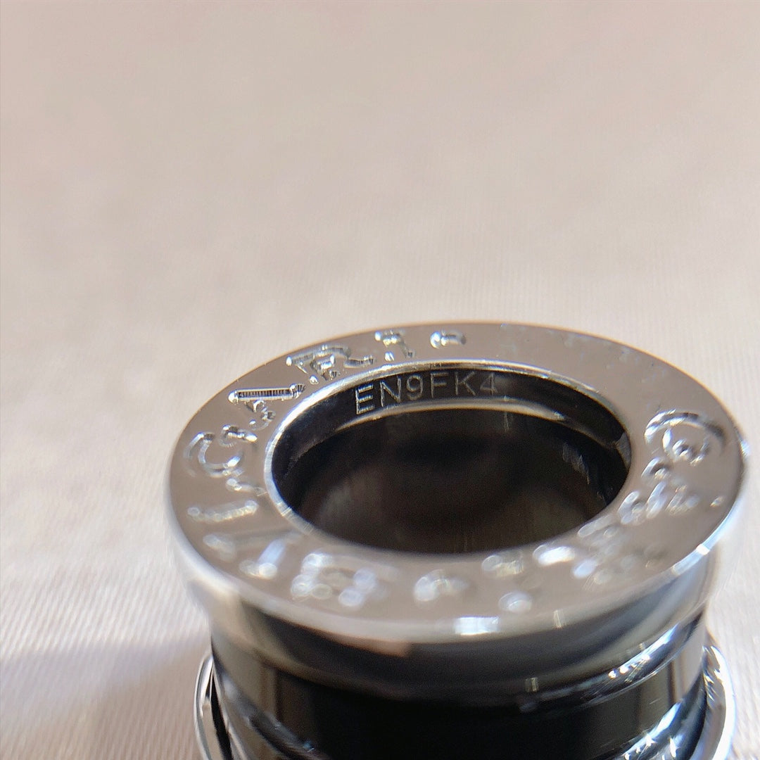 [⭐Aura]ZERO 1 BLACK CERAMIC SILVER NECKLACE