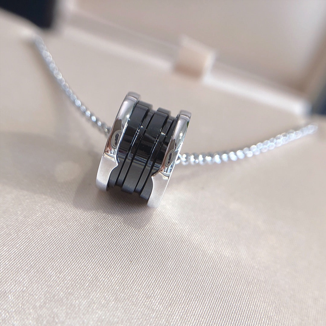[⭐Aura]ZERO 1 BLACK CERAMIC SILVER NECKLACE