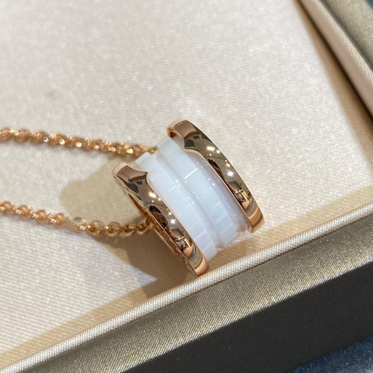 [⭐Aura]ZERO 1 WHITE CERAMIC PINK GOLD NECKLACE