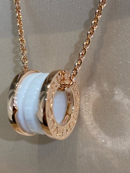 [⭐Aura]ZERO 1 WHITE CERAMIC PINK GOLD NECKLACE