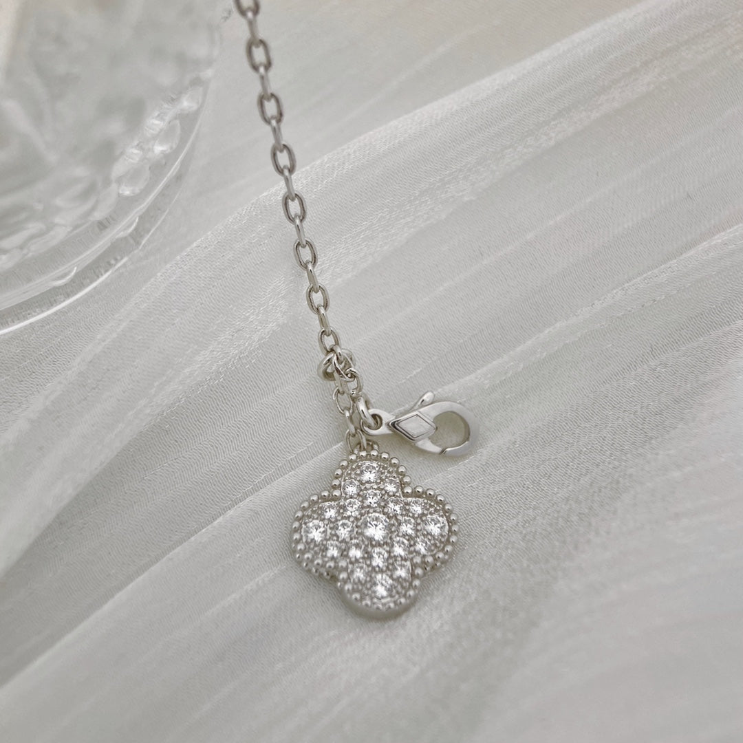 [⭐Aura]CLOVER 5 MOTIFS SILVER DIAMONDS NECKLACE
