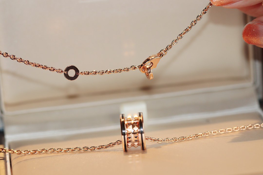 [⭐Aura]ZERO 1 ROCK PEDANT PINK GOLD BLACK NECKLACE