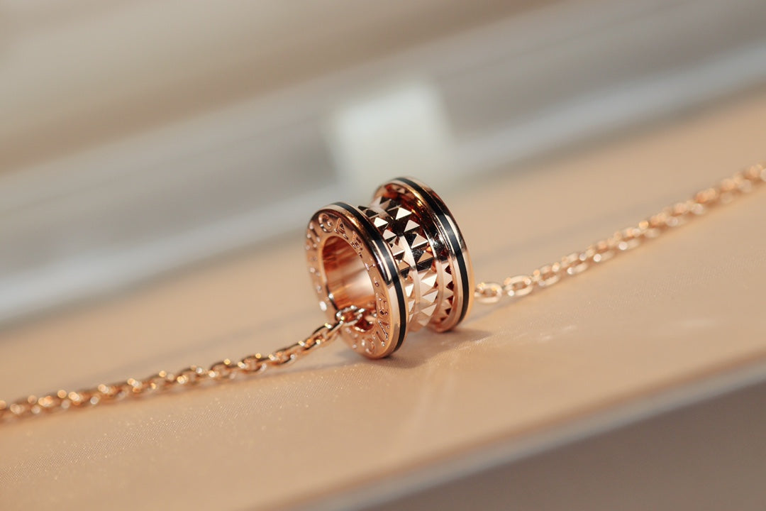 [⭐Aura]ZERO 1 ROCK PEDANT PINK GOLD BLACK NECKLACE