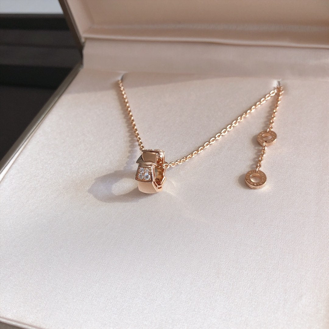[⭐Aura]SERPENTI PEDANT DIAMOND PINK GOLD NECKLACE
