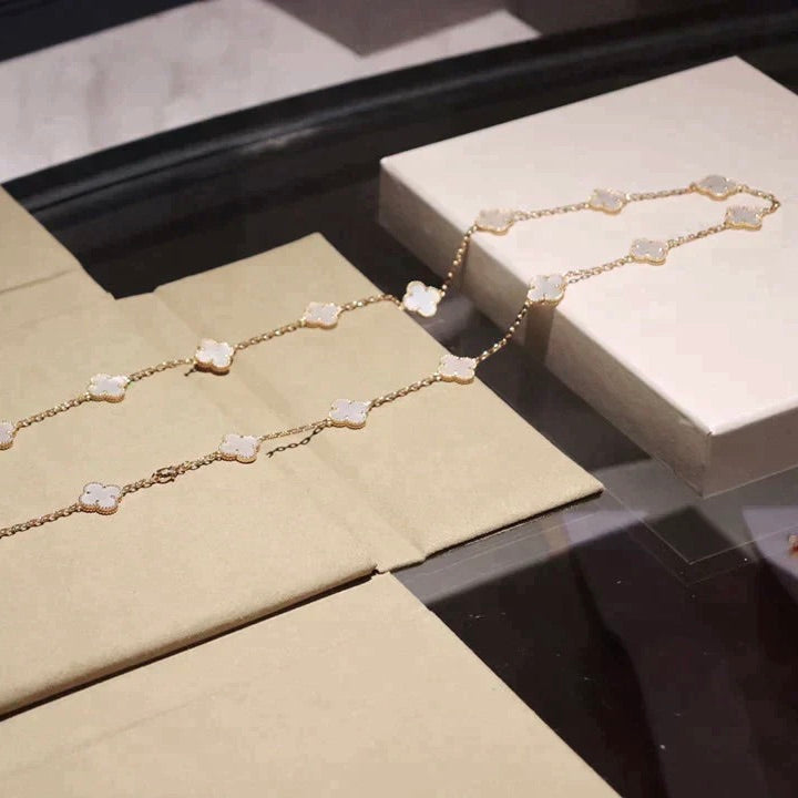 [⭐Aura]CLOVER 20 MOTIFS WHITE MOP NECKLACE