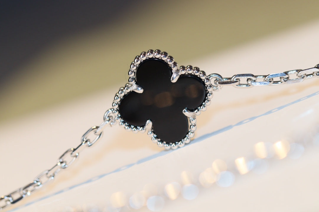 [⭐Aura]CLOVER 20 MOTIFS ONYX DIAMOND SILVER
