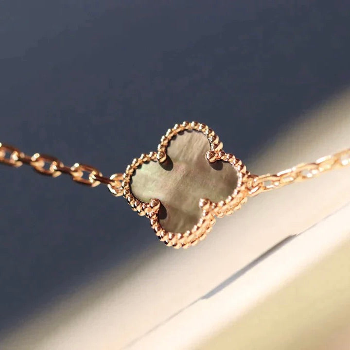 [⭐Aura]CLOVER 20 MOTIFS LASER DIAMOND NECKLACE