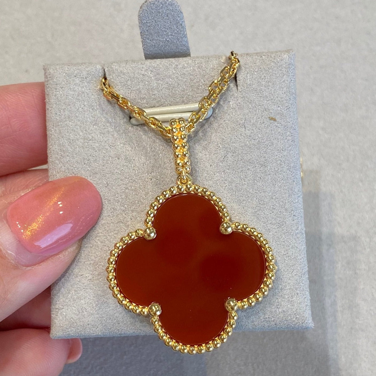 [⭐Aura]CLOVER 25MM NECKLACE GOLD CARNELIAN