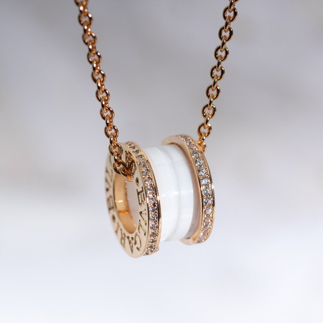 [⭐Aura]ZERO 1 WHITE CERAMIC PINK GOLD DIAMOND NECKLACE