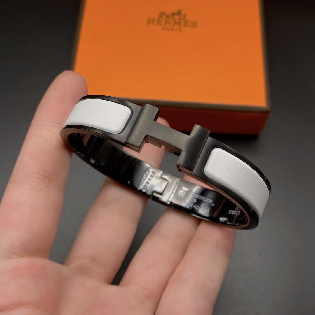 [⭐Aura]H BRACELET 12MM BLACK WHITE CERAMIC