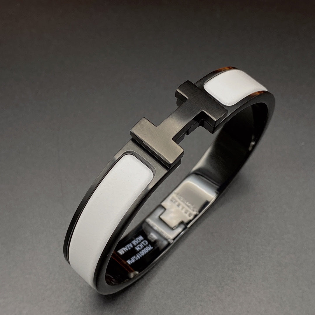 [⭐Aura]H BRACELET 12MM BLACK WHITE CERAMIC