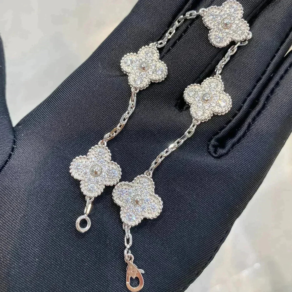 [⭐Aura] CLOVER 5 MOTIF FULL DIAMOND BRACELET COLLECTION