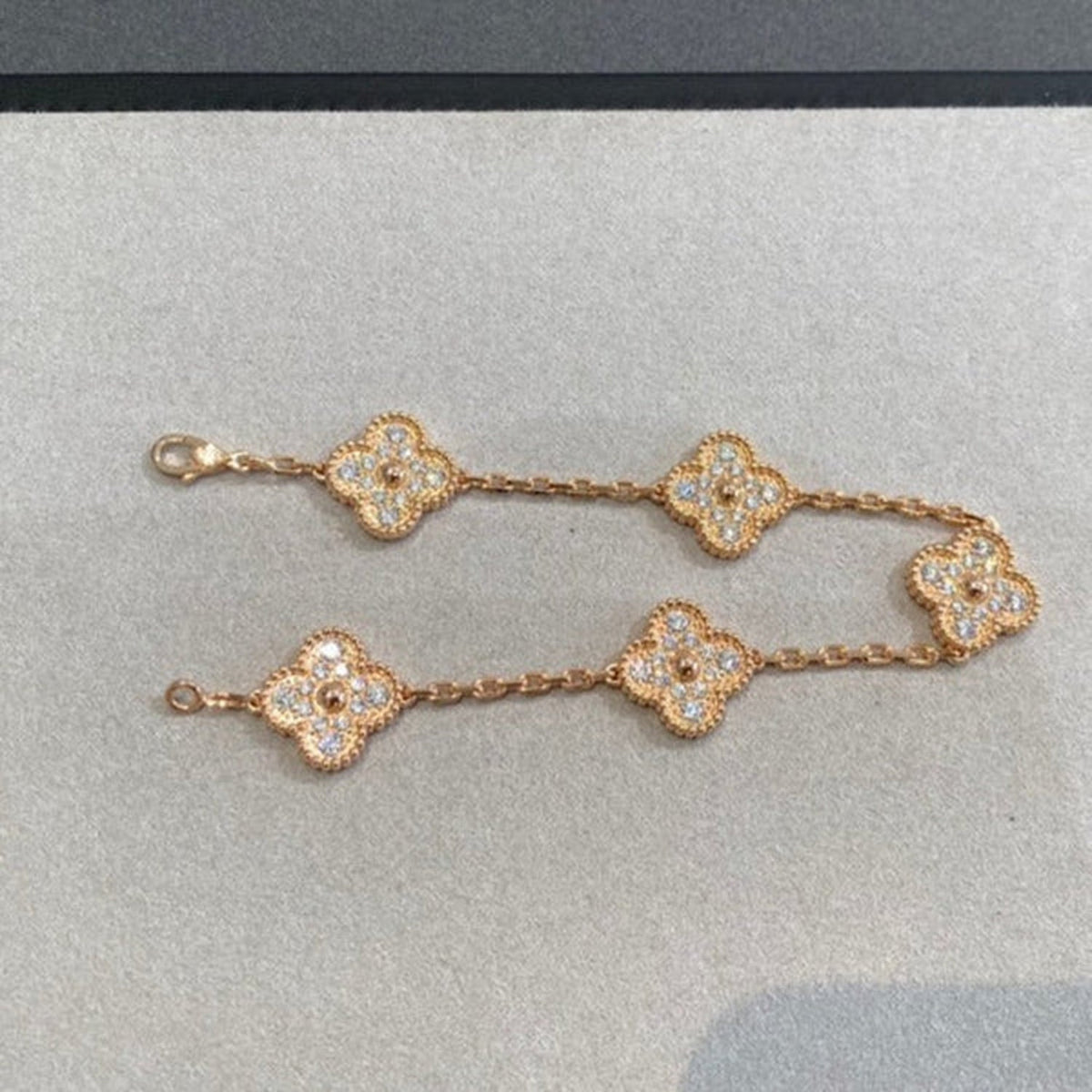 [⭐Aura] CLOVER 5 MOTIF FULL DIAMOND BRACELET COLLECTION