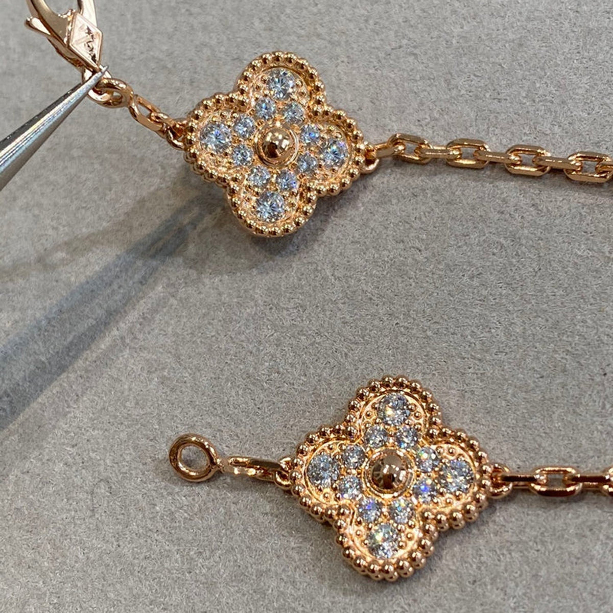 [⭐Aura] CLOVER 5 MOTIF FULL DIAMOND BRACELET COLLECTION