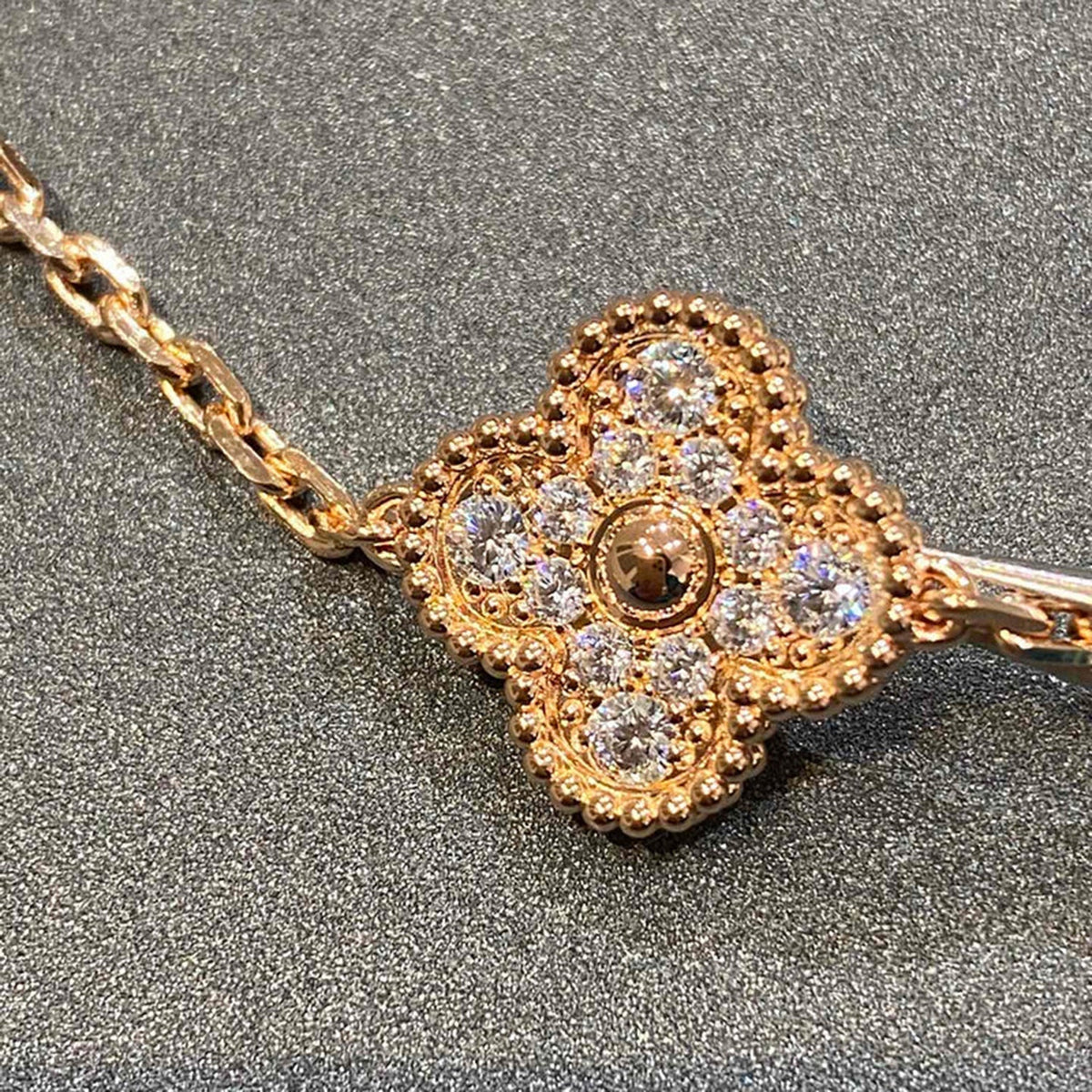 [⭐Aura] CLOVER 5 MOTIF FULL DIAMOND BRACELET COLLECTION